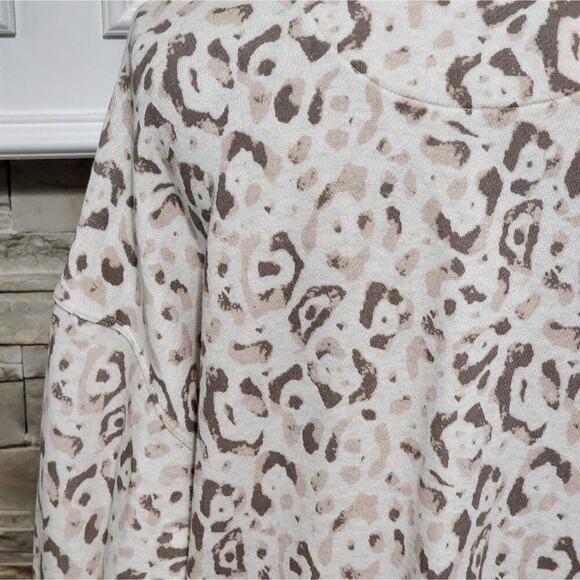 American Eagle Aerie Leopard OVERSIZED Super Soft Zip Sweatshirt Size Medium - Picture 5 of 8